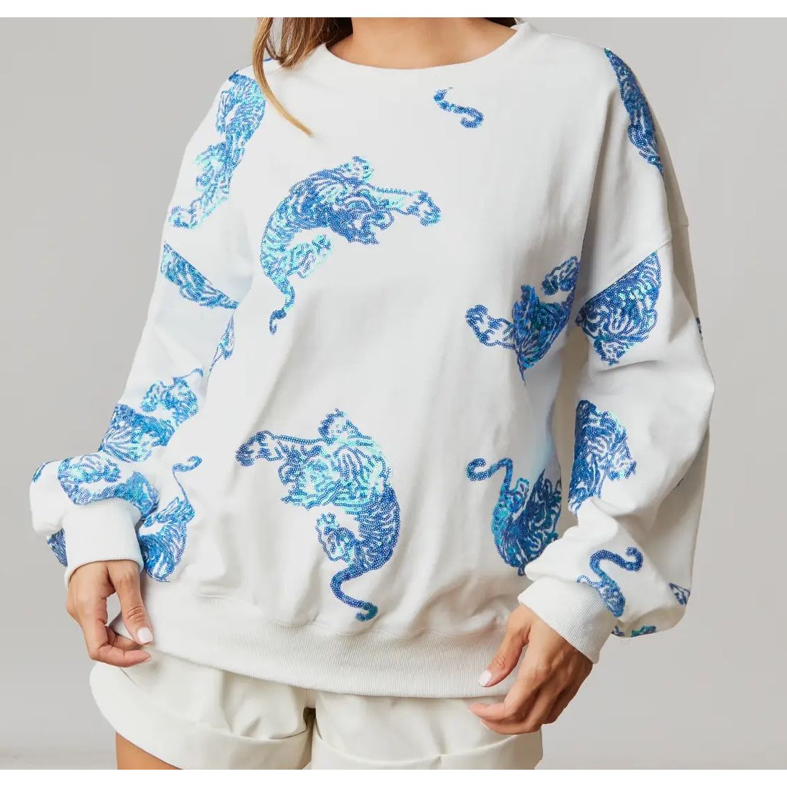 Crew Neck Pull Over With Sequin Tigers