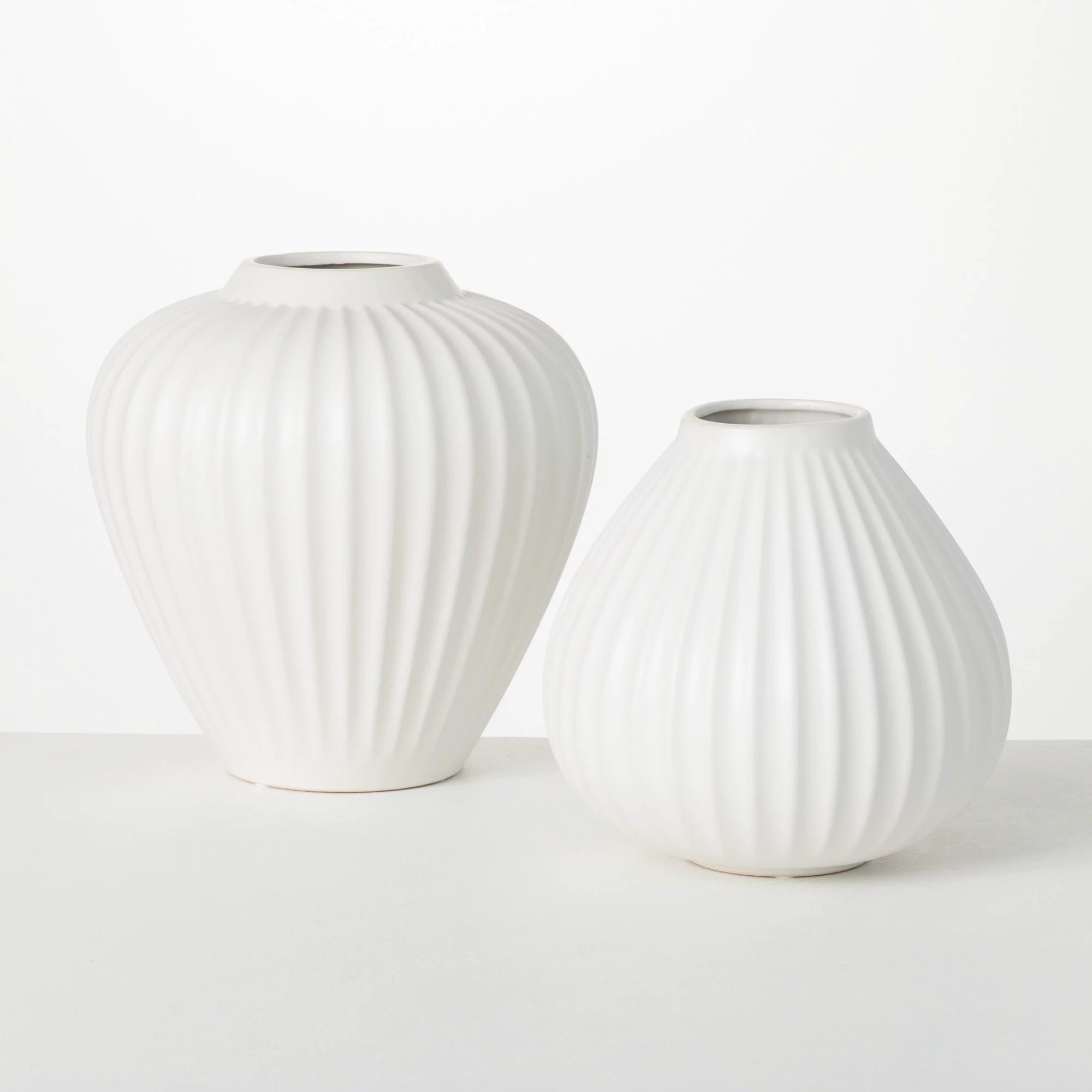 Ribbed Vase (2 Size Options)