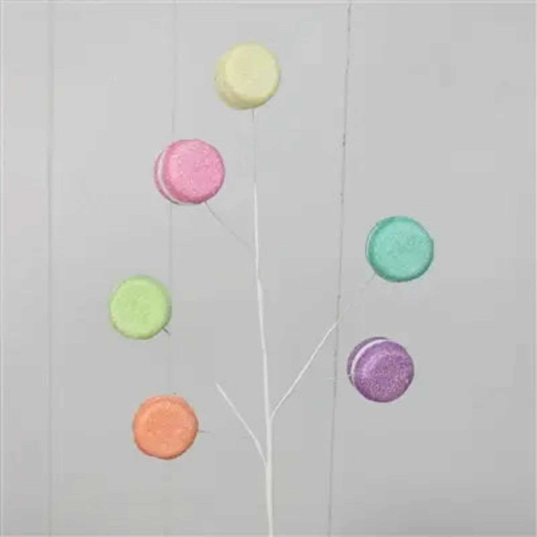 Macaroon Spray | 25.5"